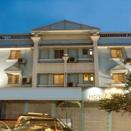 Treebo Trip Meadow Inn มุมไบ ภายนอก รูปภาพ